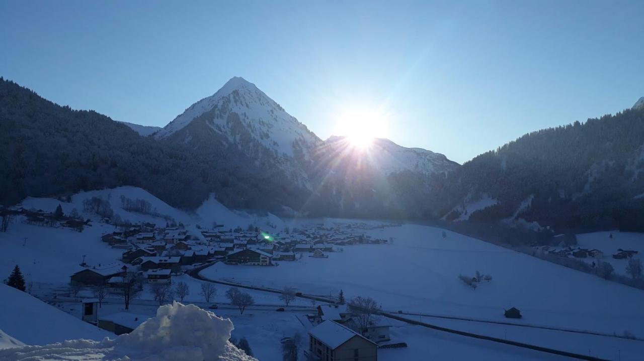 Fernblick Fruehstueckspension Schoppernau Esterno foto
